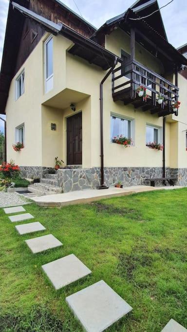 Casa269B - Cozy House With Scandinavian Design モイエチウ・デ・ジョス エクステリア 写真